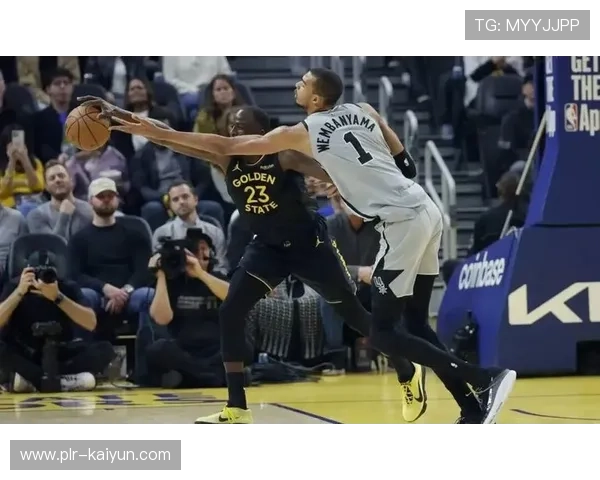 马刺126-113逆转勇士取6连胜，文班亚马25分9篮板福克斯27分8助攻